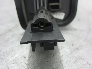Foto de MANDO MULTIFUNCION FORD FOCUS FAMILIAR (CAK) 1.8 TDCi CAT (101 CV / 74 KW) referencia 98AB14K147AD foto 4