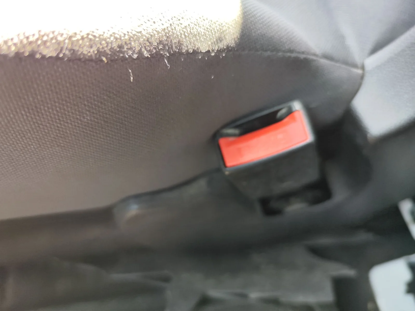 Foto de PRETENSOR AIRBAG DERECHO CITROEN BERLINGO FURGÓN 1.6 16V HDi FAP (75 CV / 55 KW)