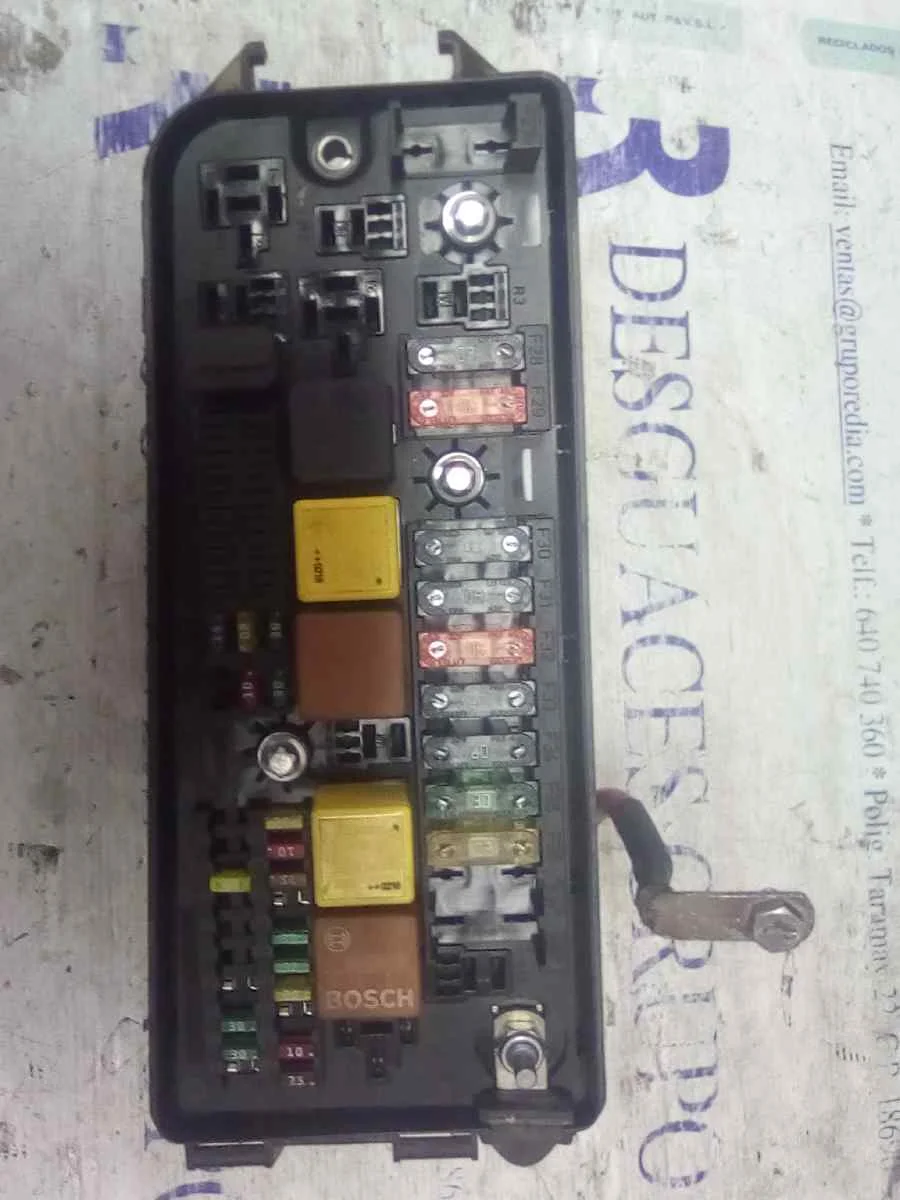Foto de CAJA RELES / FUSIBLES OPEL VECTRA C BERLINA 3.2 V6 24V CAT (Z 32 SE / LA3) (211 CV / 155 KW) referencia 519037014