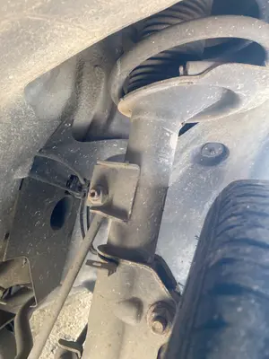 Foto de BRAZO SUSPENSION DELANTERO IZQUIERDO MERCEDES-BENZ VITO FURGÓN (639) 2.1 CDI CAT (109 CV / 80 KW)