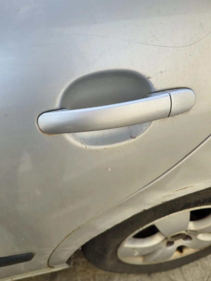 Foto de MANETA EXTERIOR TRASERA IZQUIERDA SEAT LEON (1M1) 1.6 (101 CV / 74 KW) referencia 3B0837207G FKZ
