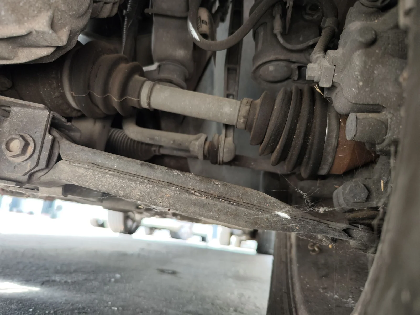 Foto de TRANSMISION DELANTERA IZQUIERDA OPEL ASTRA H BERLINA 1.7 16V CDTI (110 CV / 81 KW) referencia 13214836