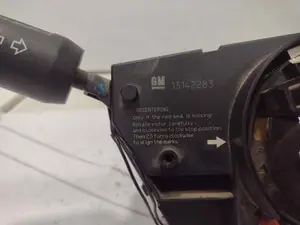 Foto de MANDO MULTIFUNCION OPEL CORSA D 1.3 16V CDTI CAT (Z 13 DTH / L4I) (90 CV / 66 KW) referencia 12274700 foto 3