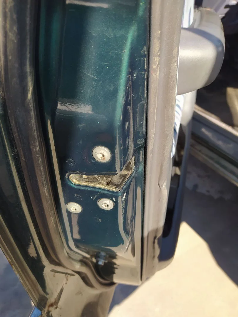 Foto de CERRADURA PUERTA DELANTERA IZQUIERDA TOYOTA LAND CRUISER (J9) 3.0 Turbodiesel (125 CV / 92 KW)