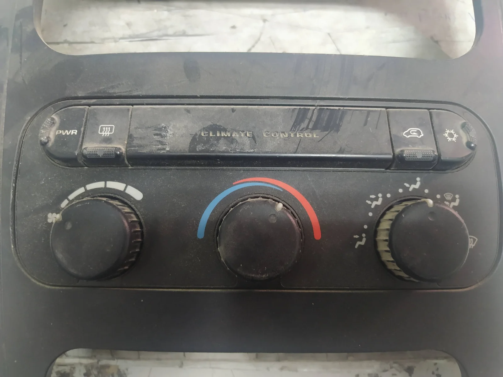 Foto de MANDO CLIMATIZADOR CHRYSLER VOYAGER (RG) 2.5 CRD CAT (143 CV / 105 KW) referencia 05005018AC