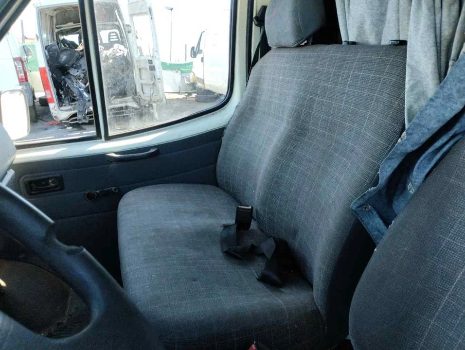 Foto de ASIENTO DELANTERO DERECHO FORD TRANSIT FURGÓN (CY/DY)(1986) 2.5 Diesel (80 CV / 59 KW)