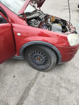 Foto de ALETA DELANTERA DERECHA OPEL CORSA C 1.4 16V (90 CV / 66 KW) referencia 9196449 foto 1