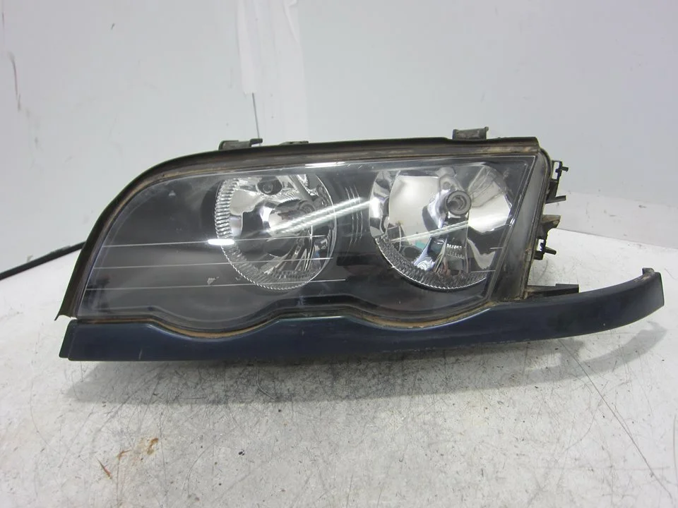 Foto de FARO IZQUIERDO BMW SERIE 3 BERLINA (E46) 2.0 16V Diesel CAT (136 CV / 100 KW) referencia 0301089205