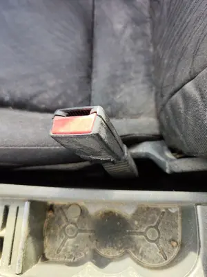 Foto de PRETENSOR AIRBAG DERECHO FORD FOCUS CABRIO (CA5) 2.0 TDCi CAT (136 CV / 100 KW)