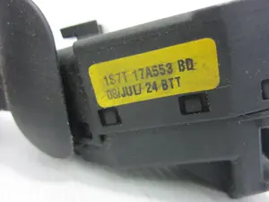 Foto de MANDO LIMPIA FORD MONDEO BERLINA (GE) 2.5 V6 24V CAT (170 CV / 125 KW) referencia 1S7T17A553 foto 3