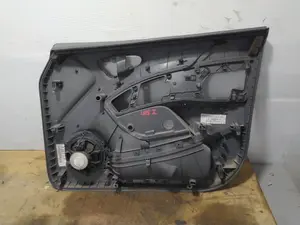 Foto de GUARNECIDO PUERTA DELANTERA IZQUIERDA SEAT IBIZA BERLINA (6J5) 1.4 TDI (80 CV / 59 KW) referencia 6J4867011A foto 3
