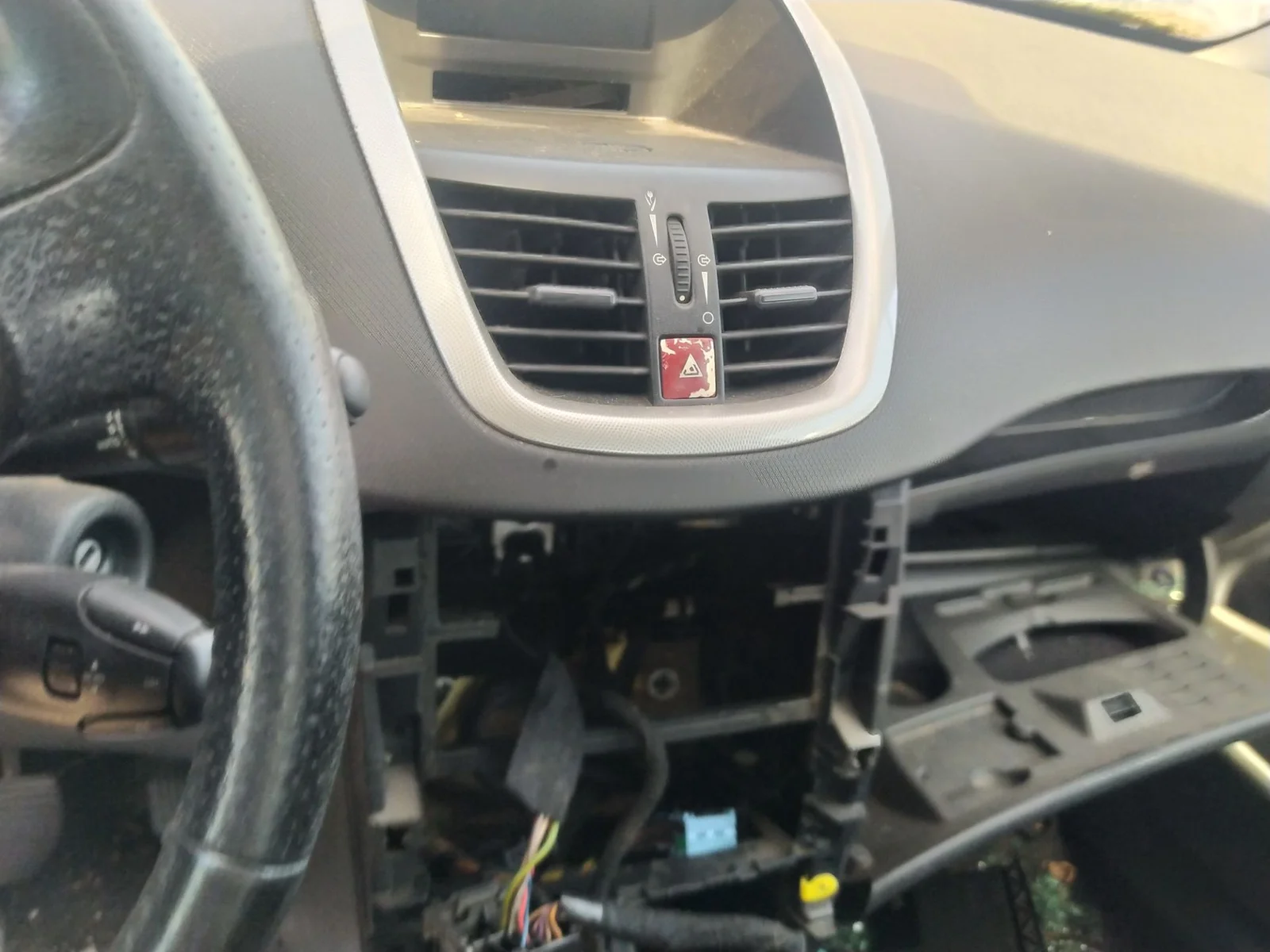 Foto de MANDO CALEFACCION / AIRE ACONDICIONADO PEUGEOT 207 1.6 16V CAT (109 CV / 80 KW)