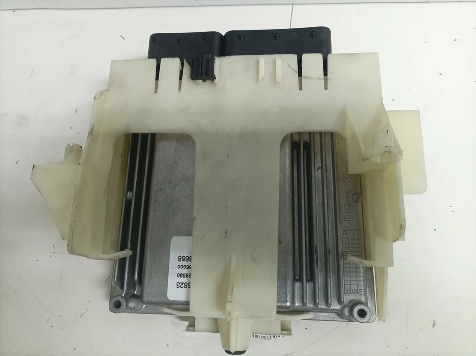 Foto de CENTRALITA MOTOR UCE BMW SERIE 3 BERLINA (E90) referencia 7528590
