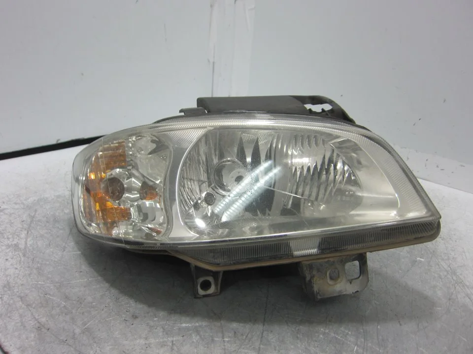 Foto de FARO DERECHO SEAT CORDOBA VARIO (6K5) referencia 6K1941032A