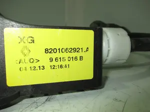 Foto de PALANCA CAMBIO RENAULT MEGANE III BERLINA 5P referencia 8201062921A foto 5