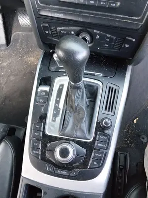 Foto de SISTEMA AUDIO / RADIO CD AUDI A5 COUPE (8T) 1.8 16V TFSI (170 CV / 125 KW) foto 3