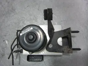 Foto de ABS BMW SERIE 3 BERLINA (E46) 3.0 24V Turbodiesel CAT (184 CV / 135 KW) referencia 34516751767 foto 3