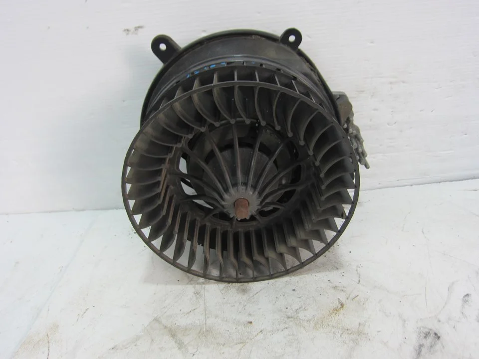 Foto de VENTILADOR CALEFACCION MERCEDES-BENZ CLASE C (BM 202) BERLINA 1.8 16V CAT (122 CV / 90 KW) referencia 2028207310
