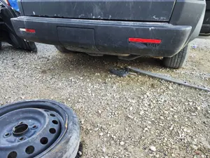 Foto de PARAGOLPES TRASERO LAND ROVER DISCOVERY 2.7 Td V6 CAT (190 CV / 140 KW) foto 2