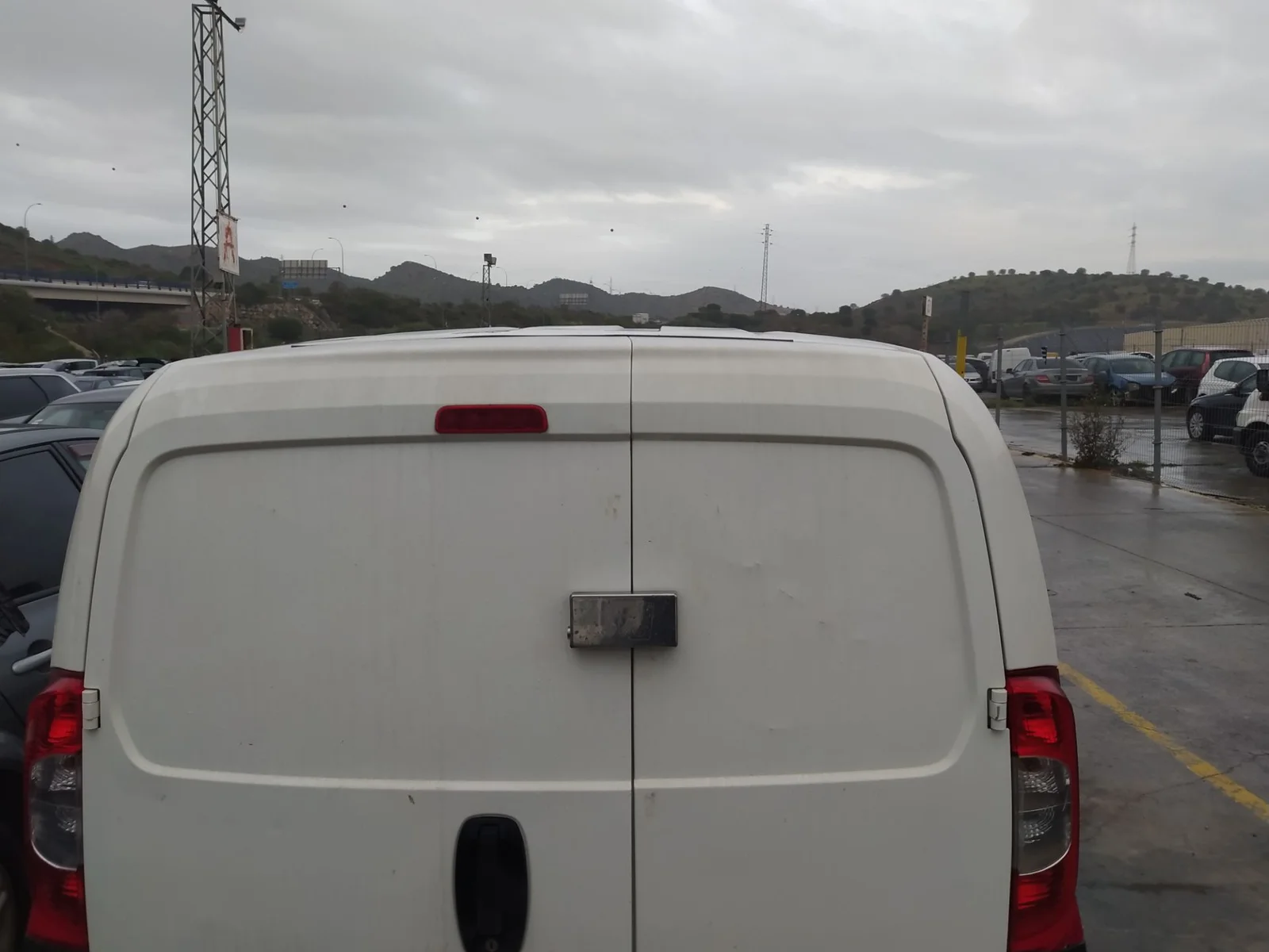 Foto de PORTON TRASERO IZQUIERDO PEUGEOT BIPPER TEPEE 1.3 16V HDi FAP (75 CV / 55 KW)