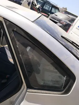 Foto de LUNA CUSTODIA TRASERA IZQUIERDA HYUNDAI ELANTRA (XD) 2.0 CRDi CAT (113 CV / 83 KW)