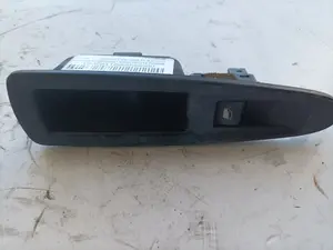 Foto de MANDO ELEVALUNAS TRASERO DERECHO CITROEN C4 BERLINA 2.0 16V CAT (RFN / EW10J4) (136 CV / 100 KW) referencia 9650912777