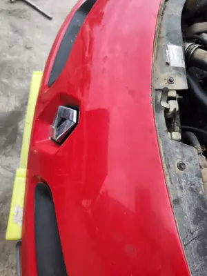 Foto de REFUERZO PARAGOLPES DELANTERO RENAULT CLIO III 1.5 dCi Diesel CAT (86 CV / 63 KW)