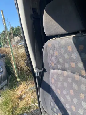 Foto de CINTURON SEGURIDAD DELANTERO DERECHO MERCEDES-BENZ VITO FURGÓN (639) 2.1 CDI CAT (109 CV / 80 KW) referencia A6398603985 9A86