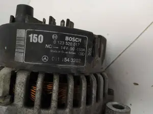 Foto de ALTERNADOR MERCEDES-BENZ CLASE S (BM 220) BERLINA 5.0 V8 24V CAT (306 CV / 225 KW) referencia 0111543202 foto 4