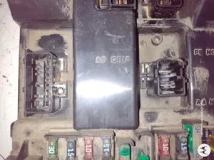 Foto de CAJA RELES / FUSIBLES PEUGEOT 307 (S1)(04.2001) 2.0 HDi CAT (90 CV / 66 KW) referencia 9651196980 foto 6