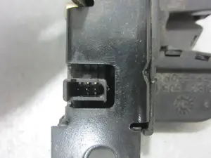 Foto de CERRADURA MALETERO / PORTON SEAT LEON (1M1) referencia 3B9827505C foto 5
