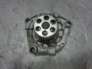 Foto de BOMBA AGUA OPEL ZAFIRA B referencia 0520046 foto 1