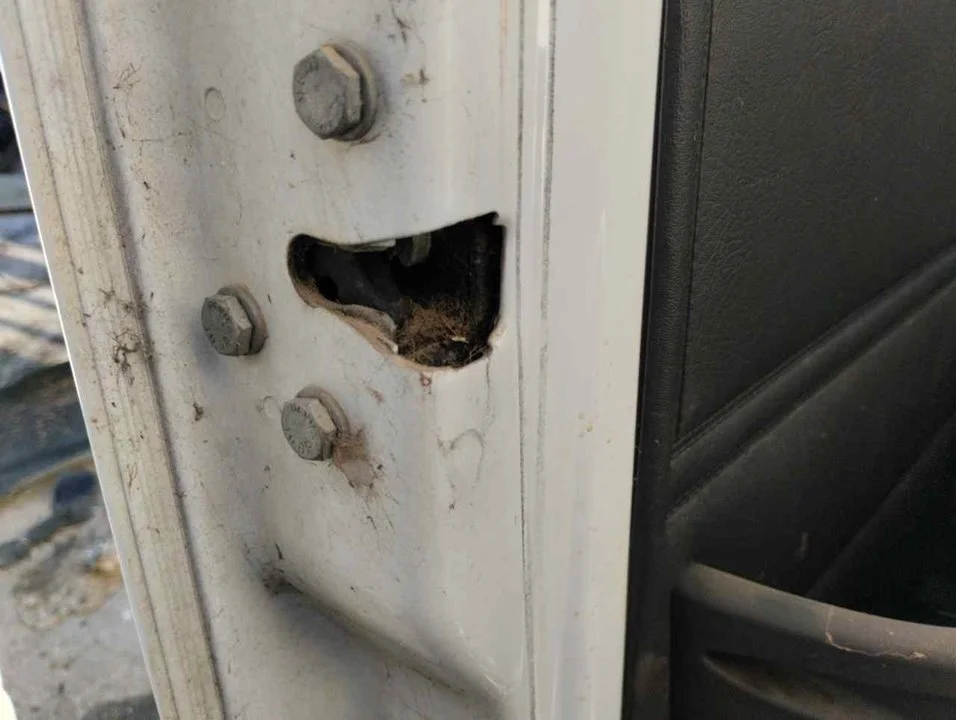 Foto de CERRADURA PUERTA DELANTERA IZQUIERDA FIAT DUCATO II CAMIÓN 2.8 JTD (146 CV / 107 KW)