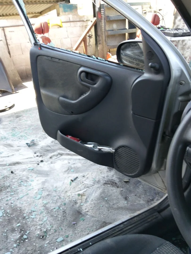 Foto de ELEVALUNAS DELANTERO IZQUIERDO OPEL CORSA C 1.2 16V CAT (Z 12 XE / LW4) (75 CV / 55 KW)