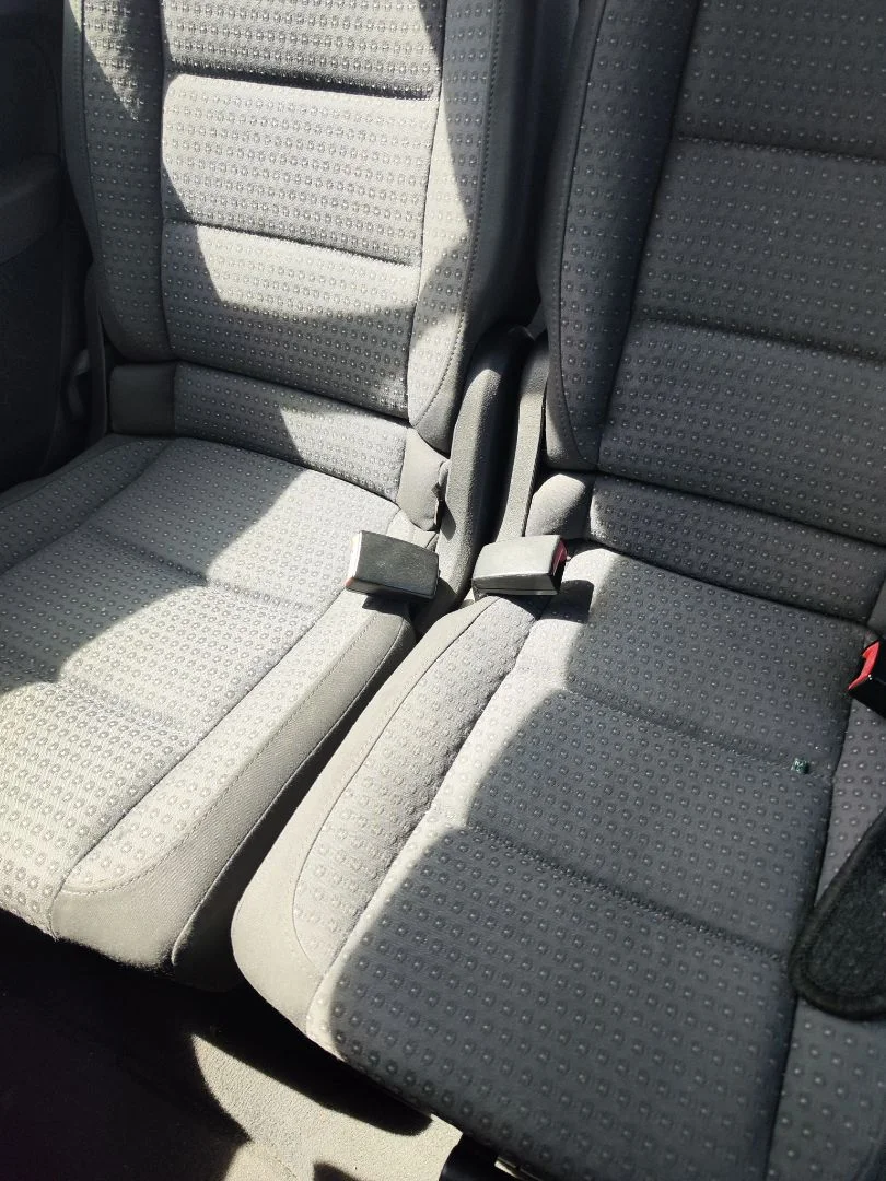 Foto de ENGANCHE CINTURON TRASERO DERECHO VOLKSWAGEN TOURAN (1T1) 1.9 TDI (105 CV / 77 KW)