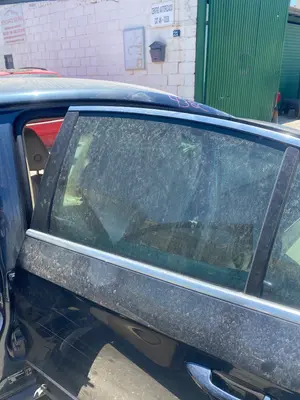 Foto de LUNA TRASERA IZQUIERDA VOLKSWAGEN PASSAT BERLINA (3C2) 2.0 TDI (140 CV / 103 KW) referencia 3C5845025