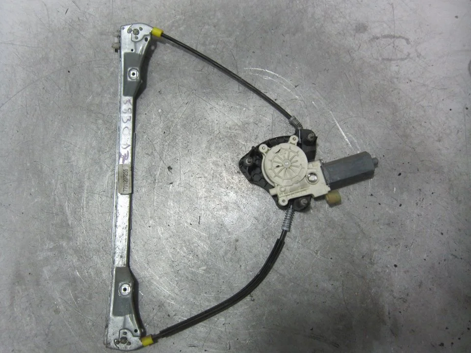 Foto de ELEVALUNAS DELANTERO IZQUIERDO RENAULT CLIO II FASE II (B/CB0) 1.2 (58 CV / 43 KW) referencia 7701207255