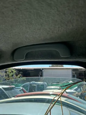 Foto de ASIDERO TECHO DELANTERO DERECHO RENAULT TRAFIC II COMBI 1.9 Diesel (101 CV / 74 KW) referencia 8200021131