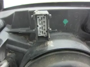 Foto de FARO DERECHO PEUGEOT 307 BERLINA (S2) 1.6 16V HDi (90 CV / 66 KW) referencia 620686 foto 7