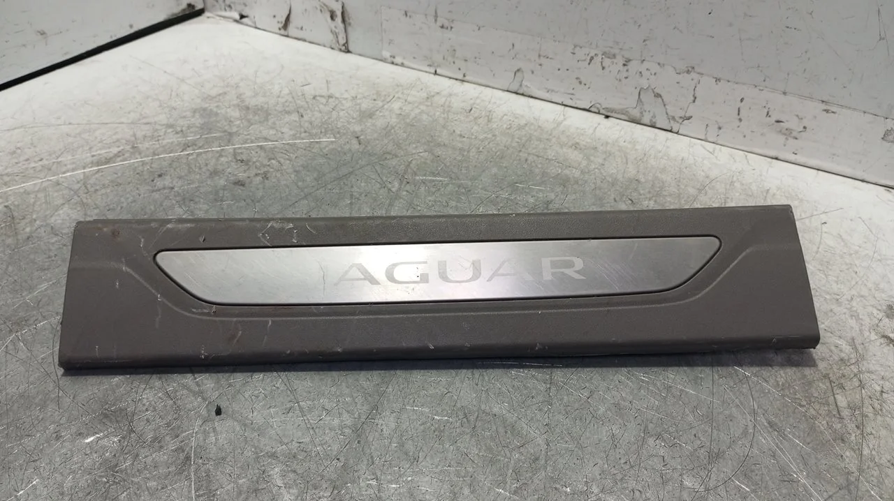 Foto de NO IDENTIFICADO JAGUAR XF 2.0 Diesel CAT (163 CV / 120 KW) referencia GX6313201