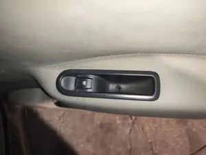 Foto de MANDO ELEVALUNAS TRASERO DERECHO RENAULT SCENIC II (JM) 1.9 dCi Diesel (120 CV / 88 KW) referencia 315027A