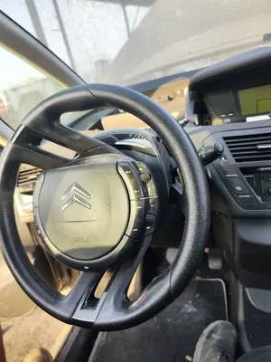 Foto de VOLANTE CITROEN GRAND C4 PICASSO 1.6 16V HDi FAP (109 CV / 80 KW) referencia 4109NC foto 3
