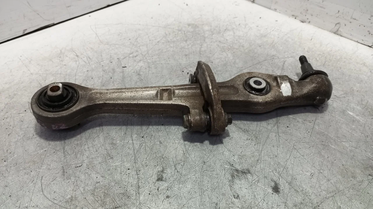 Foto de BRAZO SUSPENSION DELANTERO IZQUIERDO AUDI A4 BERLINA (8E) 1.9 TDI (131 CV / 96 KW) referencia 4B3407155A