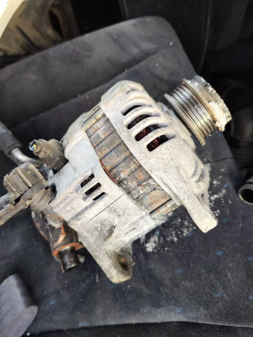 Foto de ALTERNADOR HYUNDAI TERRACAN (HP) 2.9 CRDi CAT (150 CV / 110 KW)