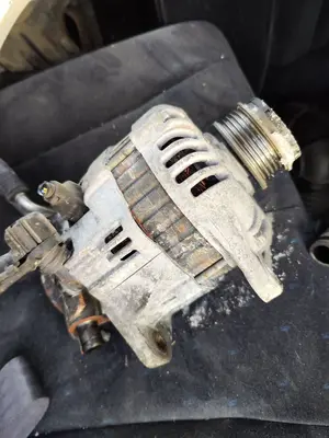Foto de ALTERNADOR HYUNDAI TERRACAN (HP) 2.9 CRDi CAT (150 CV / 110 KW) referencia 37300-4X503AT