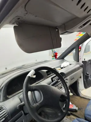 Foto de PARASOL IZQUIERDO CITROEN JUMPY 2.0 HDi CAT (RHX / DW10BTED) (94 CV / 69 KW)