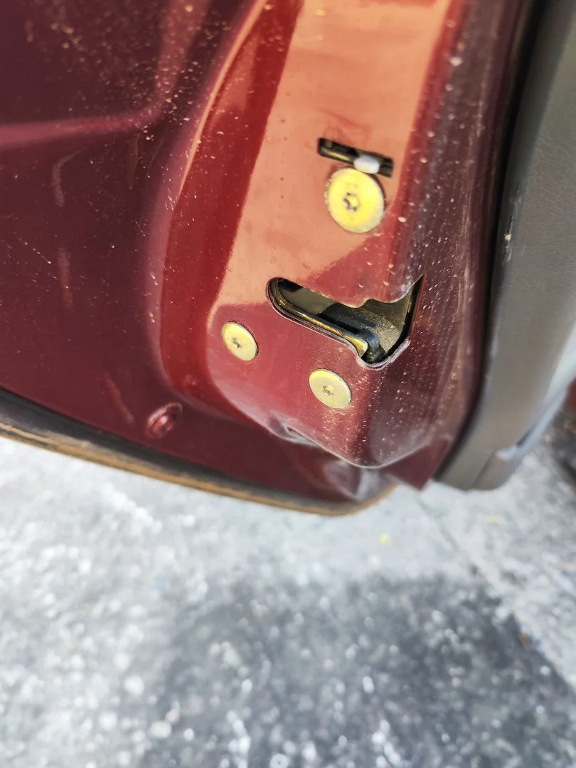 Foto de CERRADURA PUERTA TRASERA IZQUIERDA RENAULT LAGUNA (B56) 2.0 (113 CV / 83 KW)
