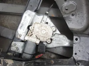 Foto de ELEVALUNAS DELANTERO DERECHO BMW SERIE 6 COUPE (E63) 4.4 V8 32V CAT (333 CV / 245 KW) foto 4