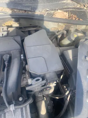 Foto de CAJA FILTRO AIRE RENAULT MEGANE II BERLINA 5P 1.4 16V (98 CV / 72 KW) referencia 8200420871 foto 3