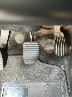 Foto de PEDAL FRENO PEUGEOT 307 BERLINA (S2) 1.4 16V CAT (KFU / ET3J4) (88 CV / 65 KW)